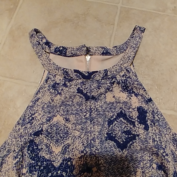 Romper - Picture 2 of 4